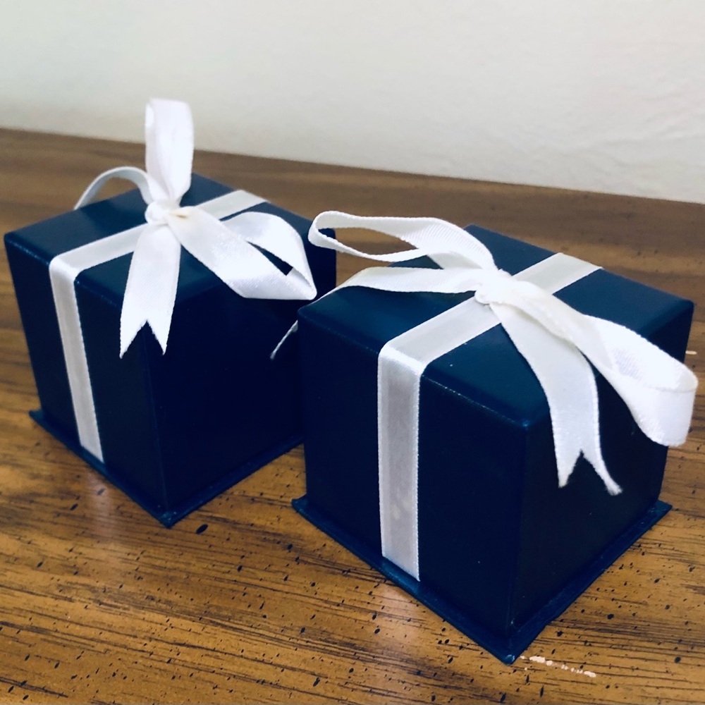 Matching ring boxes